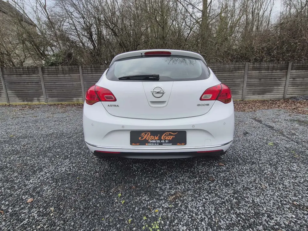 OPEL ASTRA.webp