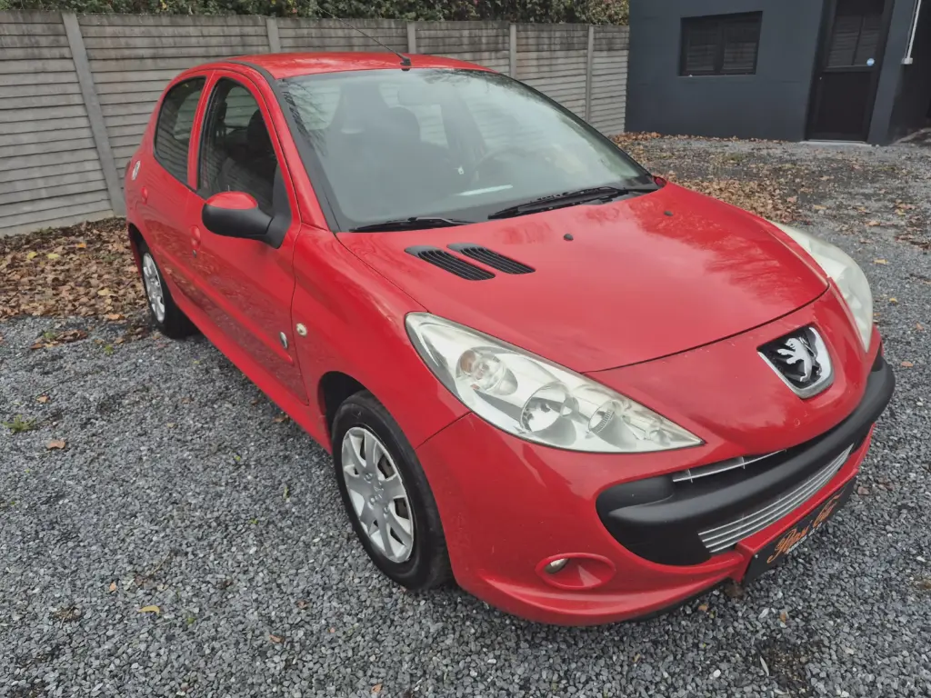 LOCATION PEUGEOT 206 +